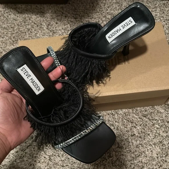 New Steve Madden Black Furry Heels. - Picture 1 of 6